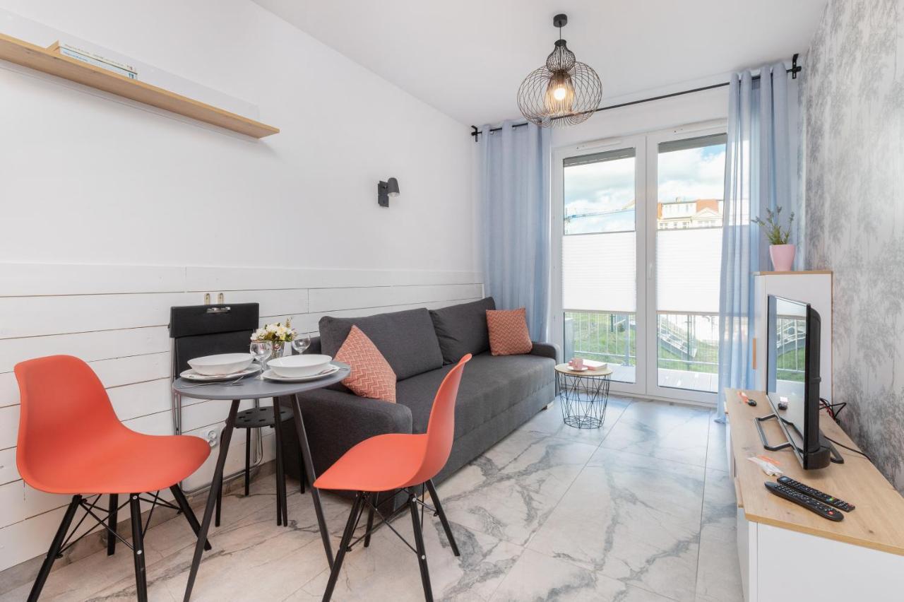 Stylish Rajska With Free Parking In Downtown By Renters Apartment *